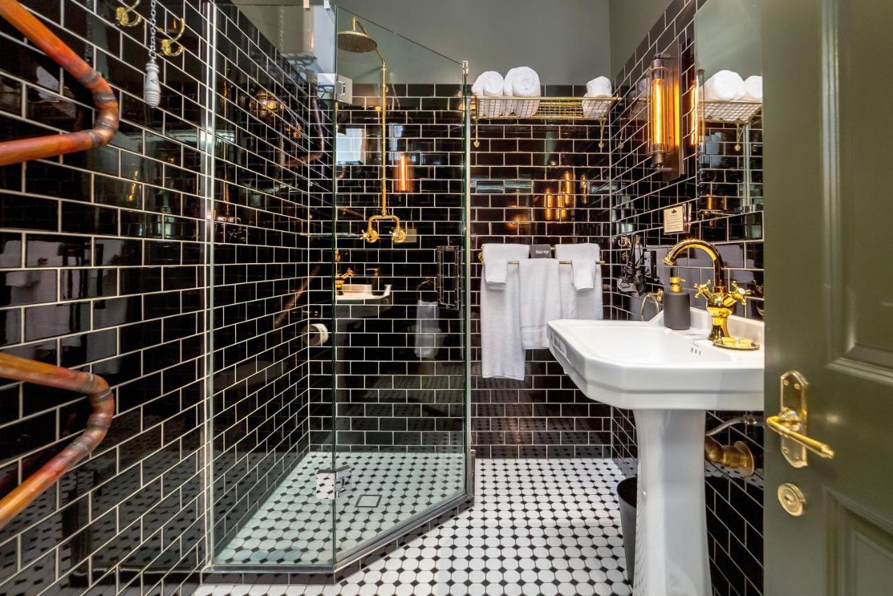 The Royal Hotel Featherston - Boutique Hotel ภายนอก รูปภาพ