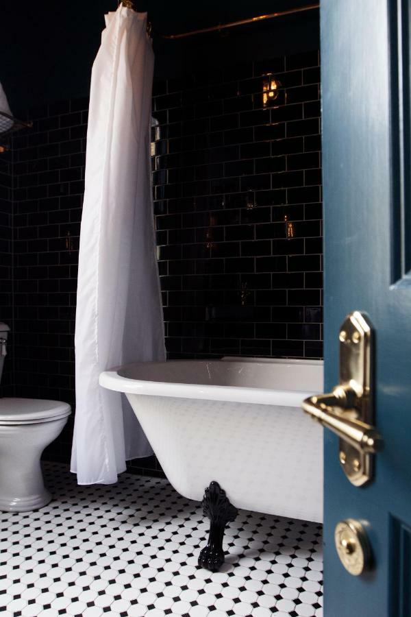 The Royal Hotel Featherston - Boutique Hotel ภายนอก รูปภาพ