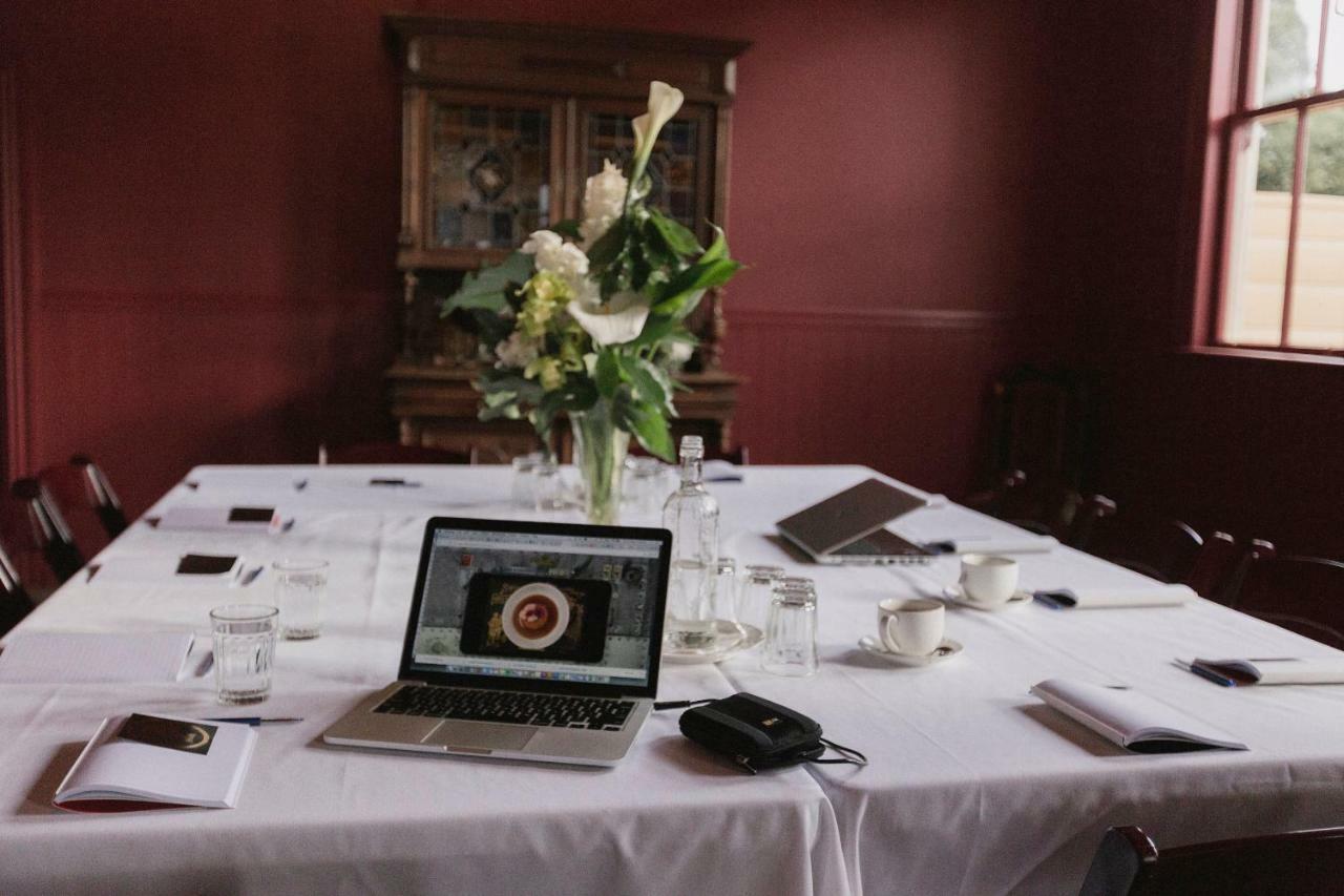The Royal Hotel Featherston - Boutique Hotel ภายนอก รูปภาพ